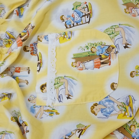 Vintage Hand Crafted 60's Apron - Picture 8 of 11